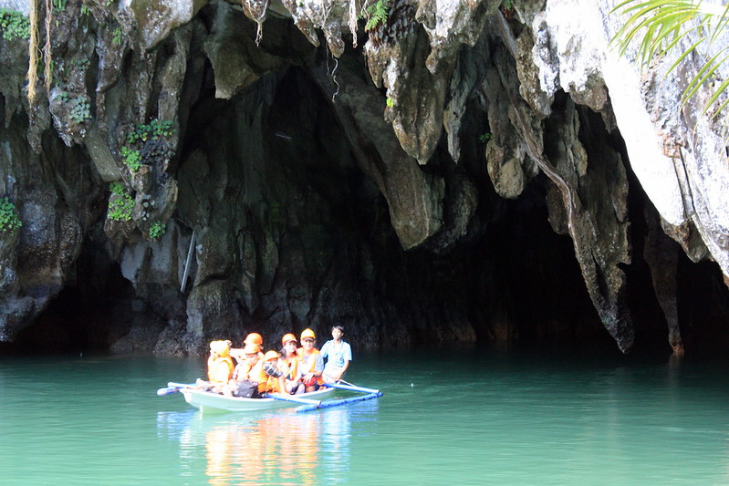 underground cves palawan